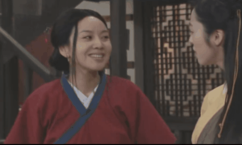 所以,她开始变得抠门,什么东西一旦被她抓住,就绝对不轻易放手.