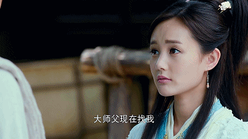 而李一桐真正高光的时候,是在17年上映的新版《射雕英雄传》当中; 她