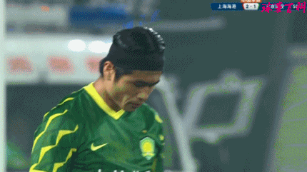 张玉宁发型越来越酷射术越来越差