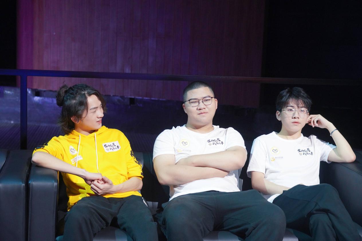 QGhappy让二追三赢下VG，Fly说到做到，QG确认晋级A组卡位赛！