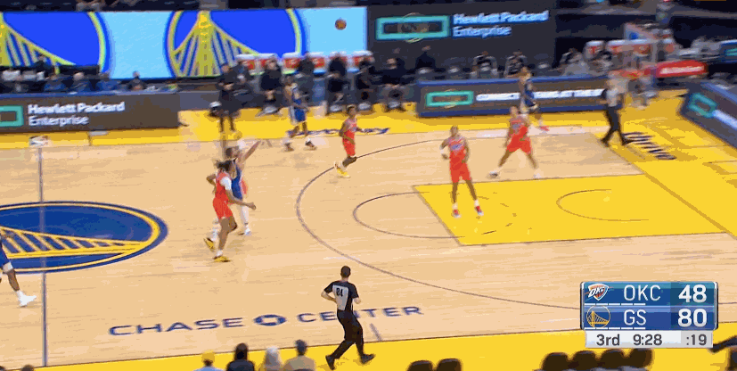 连演单节20库里29分钟11记三分轰49分刷7纪录小弟劝住手