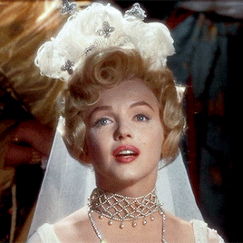 玛丽莲·梦露不为人知的另一面——去世后留下400本书