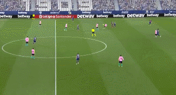 复盘巴萨33莱万特搏命时谁能分辨真红蓝科曼越换人巴萨越弱