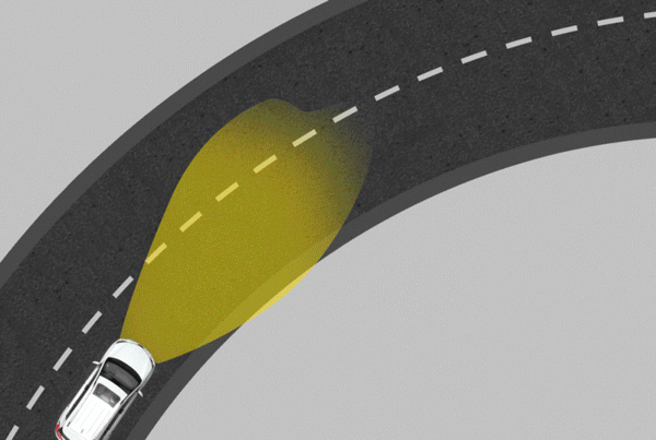 汽车复杂路口转弯,什么时候该打方向盘?技巧图解值得收藏