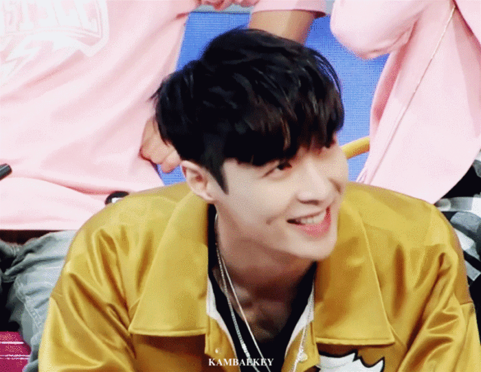 张艺兴不仅考了拖拉机证还和杨紫在一起了