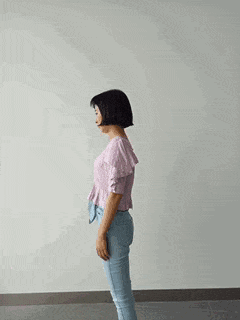 久坐不动会使颈部负担过重,建议上班族在感觉自己的颈椎酸痛之后可以