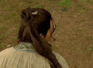 谁不爱惊才绝艳的顾惜朝?能轻松驾驭卷毛的,都是360°无死角美男.