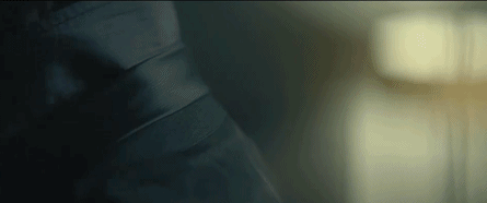 黑色无疑就是《疾速特攻》(john wick)的主旋律,永远不过时的黑西装