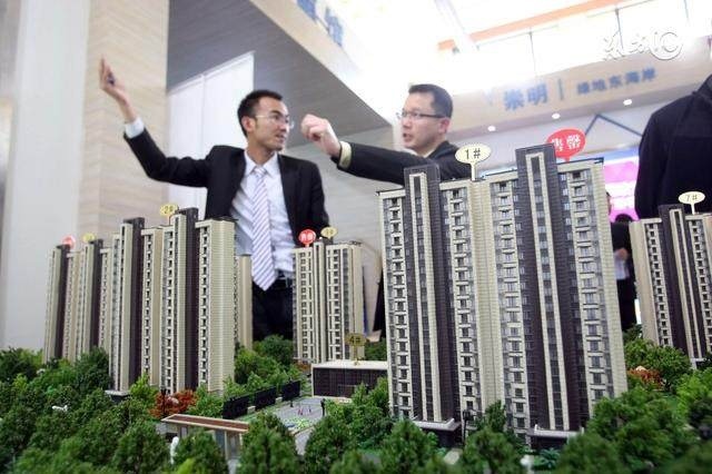 房价暴跌后?专家:今天抢到的房子,都是以后的