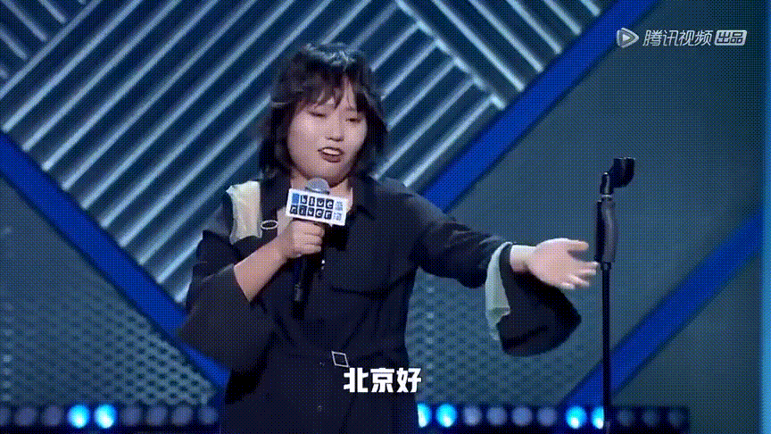 脱口秀小桌板段子视频，脱口秀搞笑段子台词