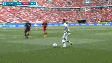 太可惜了c罗错失超级空门5米却放高射炮当即捂脸懊恼不已