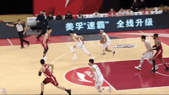 被誉为中国大鸟的沈梓捷会是周琦最好的内线搭档吗