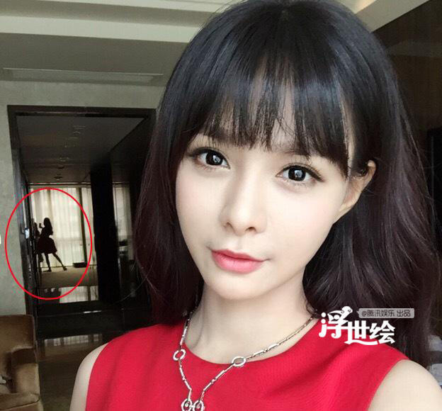 粗腿、麒麟臂…一面镜子究竟害了多少明星(组图)