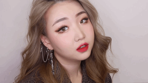 单眼皮大圆脸,油管上这些美妆博主真是绝了!