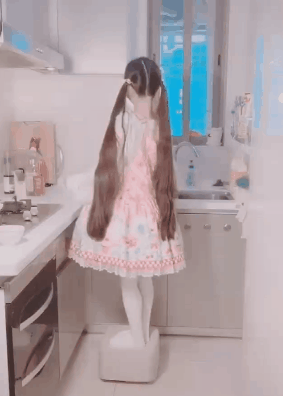 哈喽,这位仰望天空四十