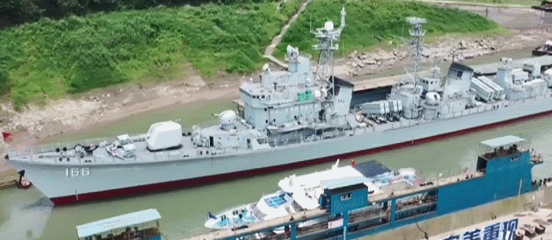 海军退役166号驱逐舰完成复原作业,明日驶入九龙坡建设码头_腾讯新闻