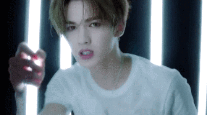 住外形,人设性格是否与原著契合;以及带来一定的微表情和内心变化就好