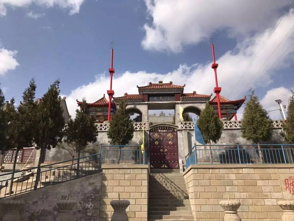 千年古刹白草寺邓世荣