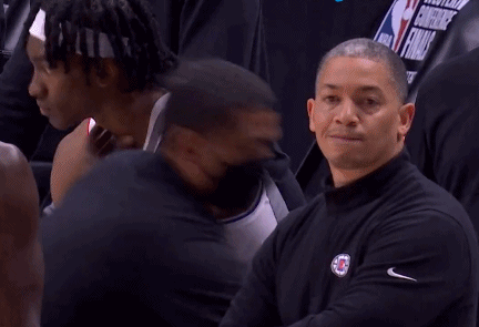 卢指导无奈摇摇头,他说