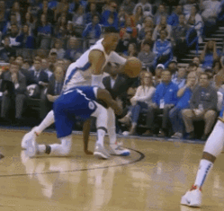 贝弗利的防守确实很凶,这是他在nba赖以生存的方式之一,然而没必要的