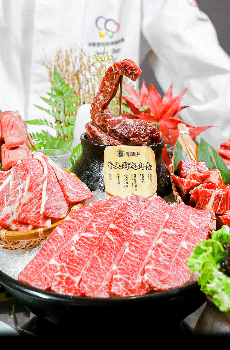 一份拼盘,可以享受6种顶级诱惑,边群肉,无骨牛小排,澳洲牛板腱,澳洲和