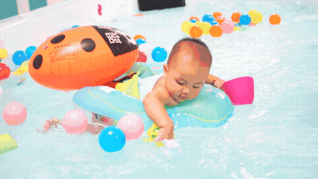 秋天宝宝容易生病从婴幼儿游泳开始改善
