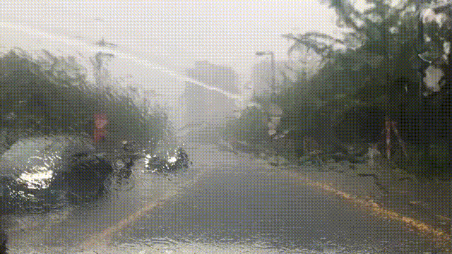 赶紧回家别出门暴雨大暴雨特大暴雨郑州再发红色预警