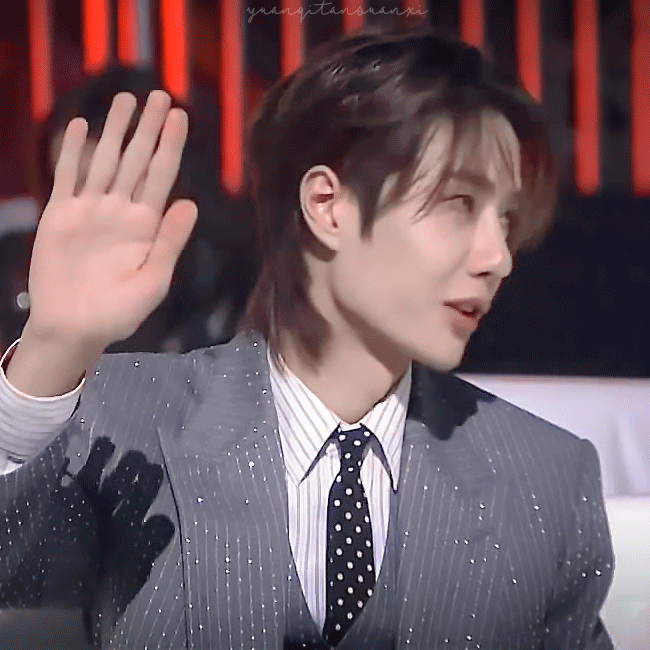 顶流王一博不再容忍对造谣者拿起了法律武器坚决维护权益