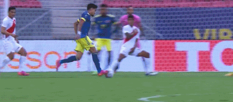 83分钟,秘鲁开出角球,拉帕杜拉禁区内头槌破门,扳平比分.