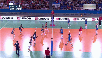 中国女排争冠对手热身连出意外塞拉受伤塞尔维亚三连胜
