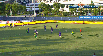 北京国安出场阵容:1-侯森;3-于洋,4-李磊,16-晋鹏翔(7分钟 18-金泰延