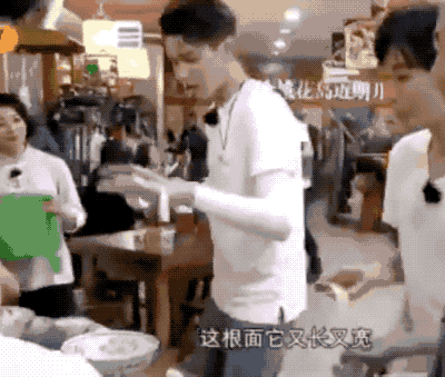 吴亦凡凉透了但整个互联网都沸腾了