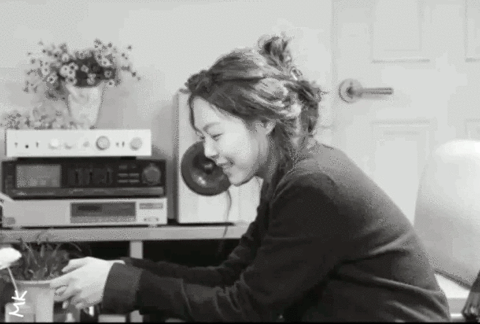 她不是标准美女却斩获赵寅成李政宰给氛围感提供了定义