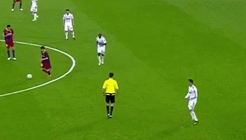 回首梅西的三个王朝时代:仨图看懂三大名帅战术,赢球