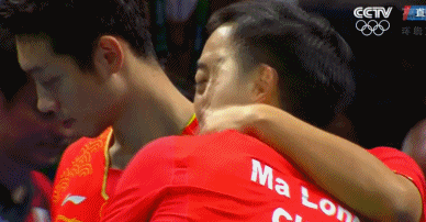 张继科:他就是怕我们挡他镜头!网友调侃:我们看出来了!