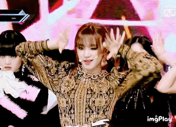 宋雨琦归国舞台比赛,全是高手这么刺激?_腾讯新闻