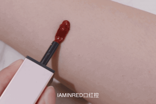 让人怦然心动～试问有谁能够拒绝娇俏迷人的果冻嘟嘟唇呢?