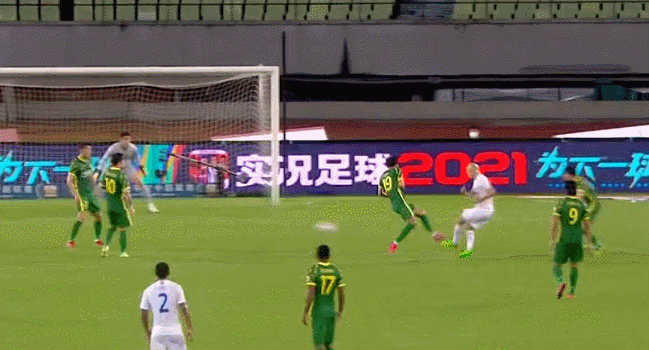 国安4-2申花锁定争冠组席位 送对手进保级组,张玉宁2球