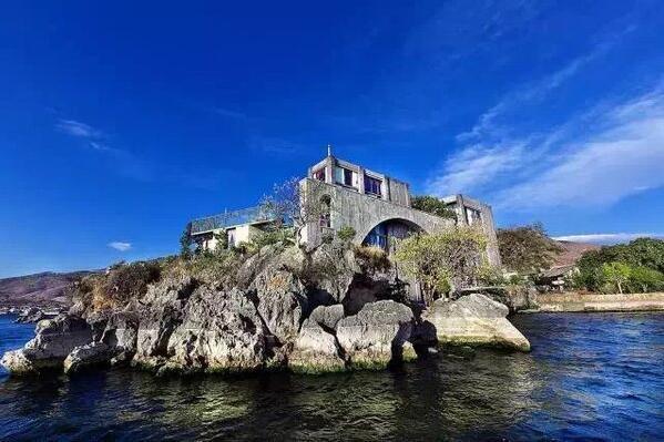 杨丽萍洱海边酒店将被拆除？工作人员：不太现实