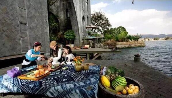 杨丽萍洱海边酒店将被拆除？工作人员：不太现实