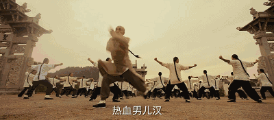 他把健美操,太极拳,剑术融为一体,设计出来的动作流畅又有气势