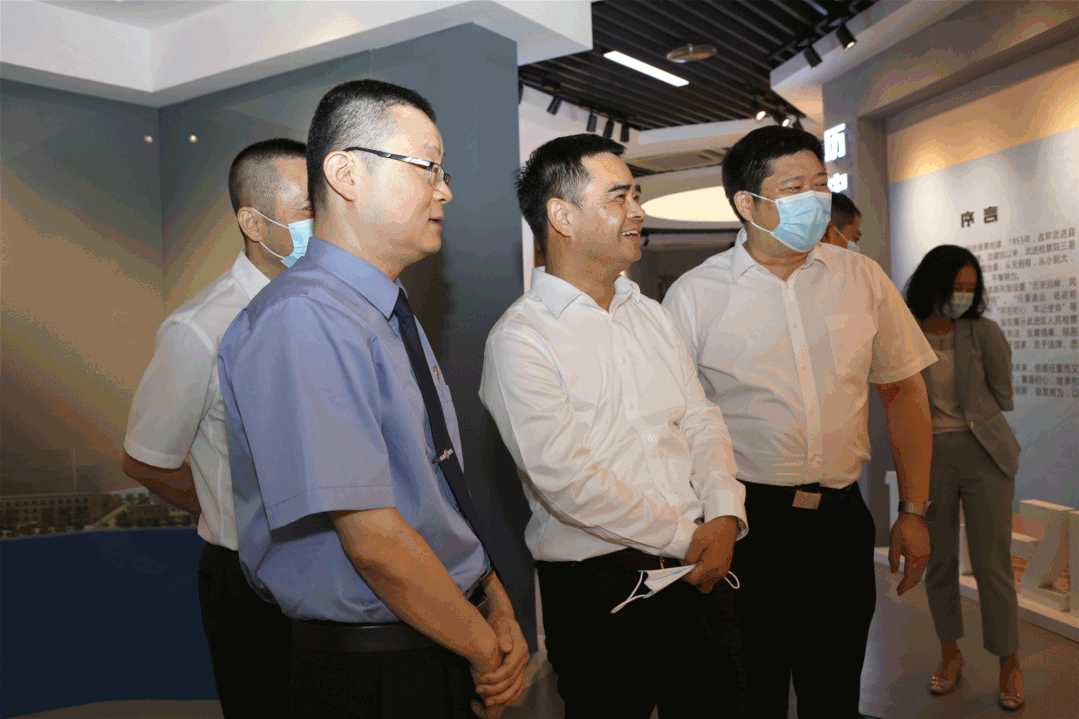 恽淇丞区长充分肯定了武进区检察院近年来在维护社会稳定,服务发展