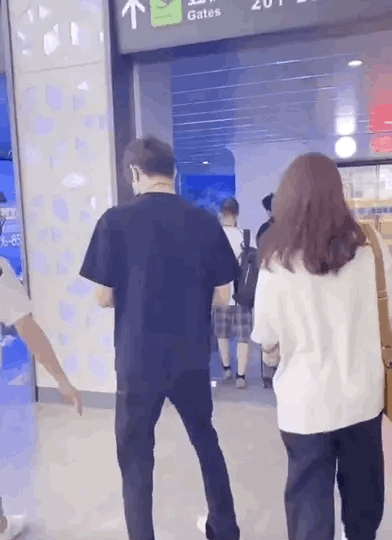 借口罩,路上唠嗑,连想泡妞都