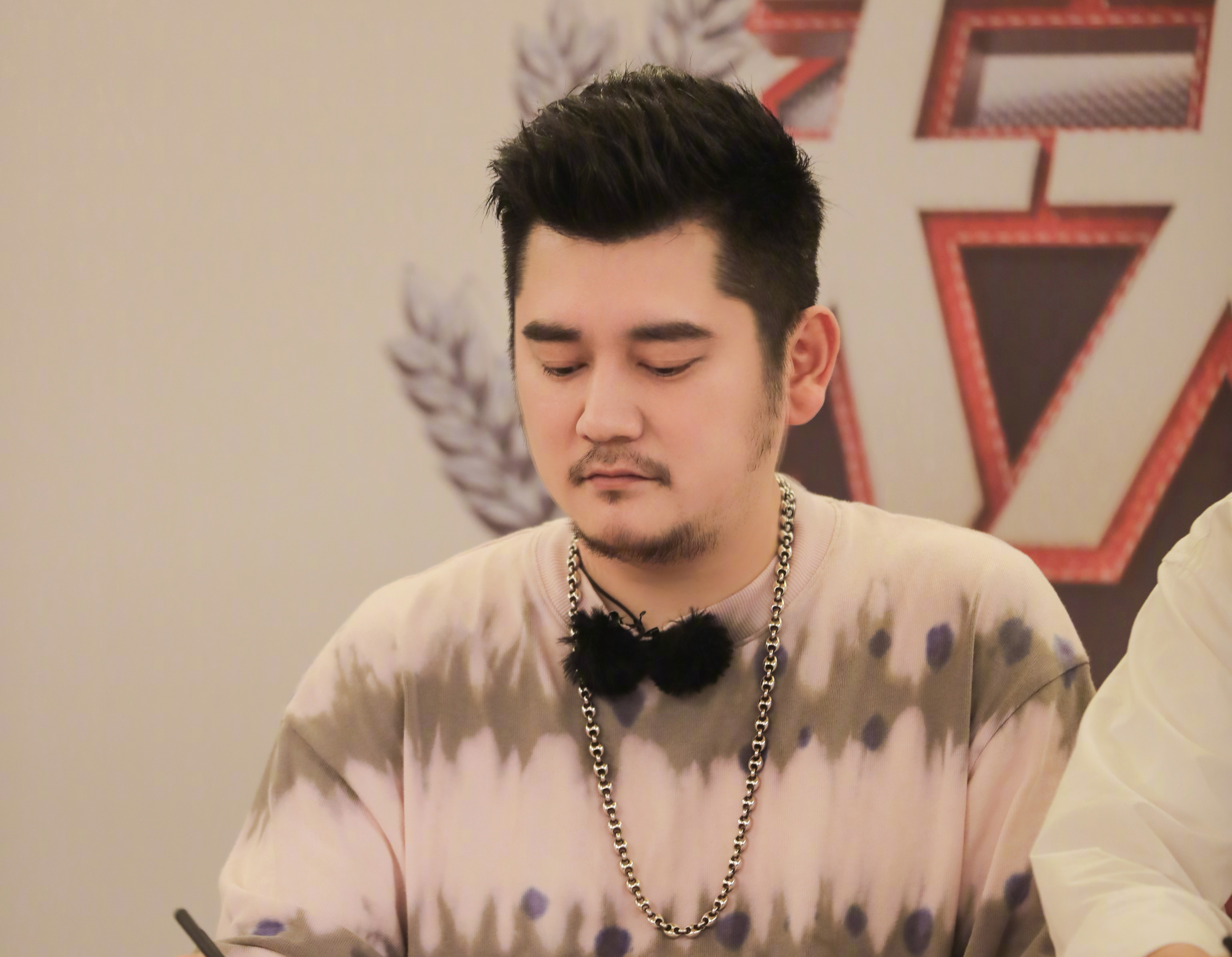 钱枫事件女主前夫发声直指女方虚构人设诈骗钱财怒斥其是惯犯