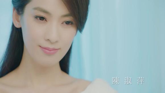 近日有媒体报道,台湾女歌手陈淑萍由于没有收入来源,已经转行以摆摊