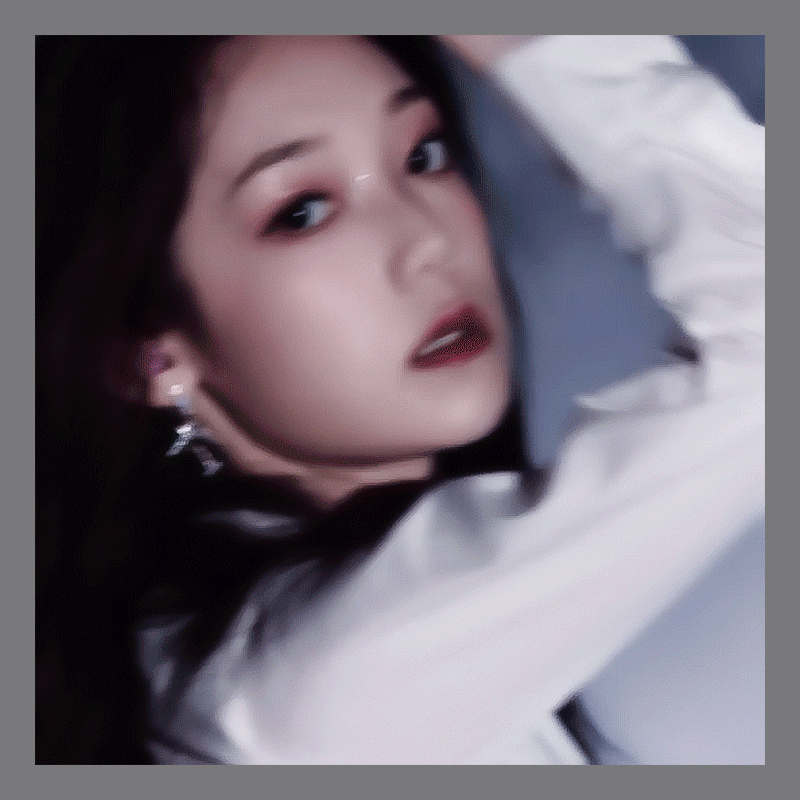 希林娜依高,鬼马少女风格照