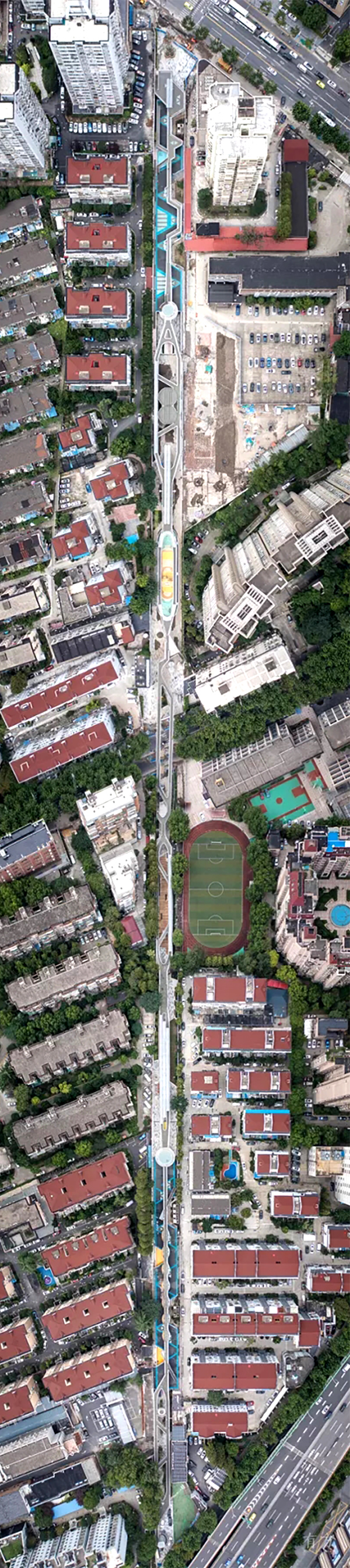 百禧公园位于曹杨新村东部,北邻曹杨路,南接中山北路,与上海环球港