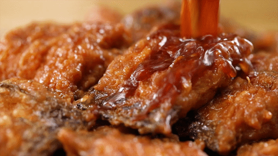 1. 食材,带鱼洗净沥干水份切段,葱姜备用; 2.