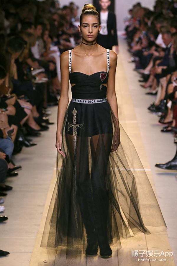 吊带纱裙赵丽颖,你是取经路上最大的劫!