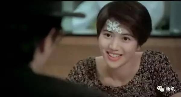 周冬雨、刘诗诗和唐嫣新剪的短发,全是港剧女